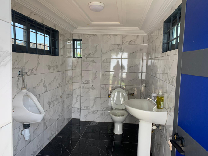 Bathroom 5, ile-ife GUESTHOUSE OUIDAH, Ouidah