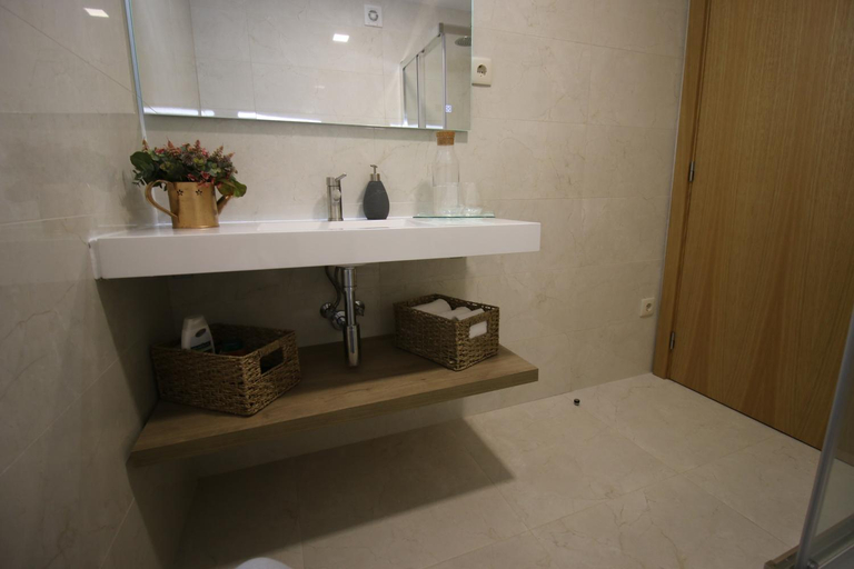 Bathroom 2, Afonsos House & Rooms, Guarda