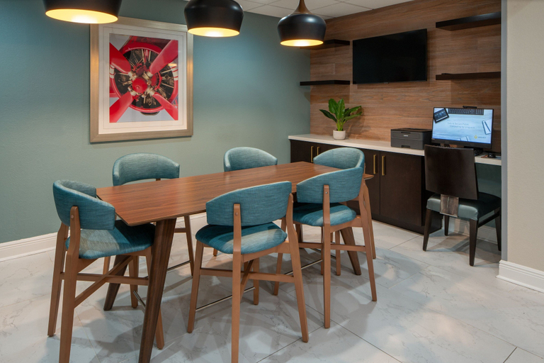 Food & Drinks 5, Four Points by Sheraton Alexandria, Rapides
