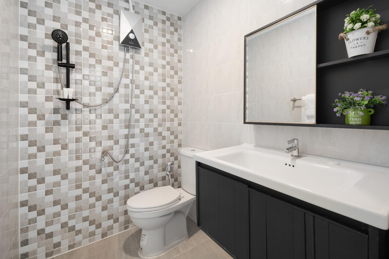Bathroom 3, iCheck inn Darisa Ngamwongwan, Muang Nonthaburi