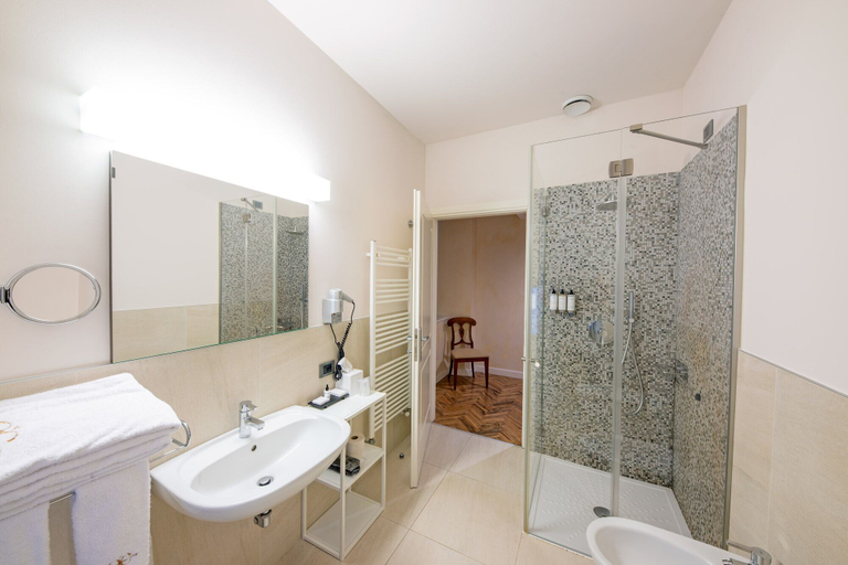 Bathroom 4, Relais & Spa Castello di Casiglio, Como