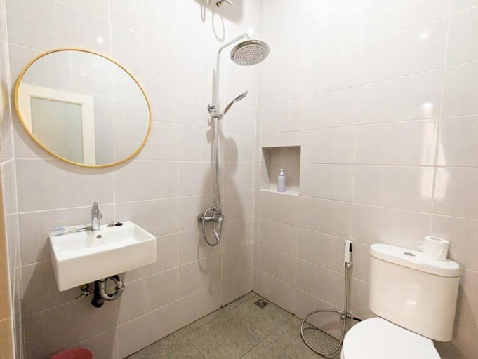 Bathroom 3, Lovina B2/12A at Ansley Park Spacious+Netflix (permanently closed), Batam