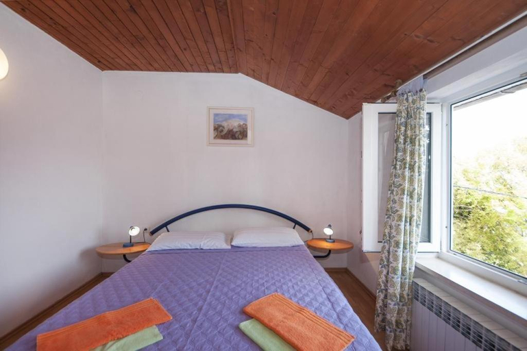 Bedroom 2, Apartment Villa DD - Four Bedroom Apartment With Terrace Sea View ST, Supetar