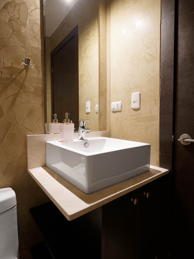 Bathroom 3, OLYMPUS APARTMENTS, Quito