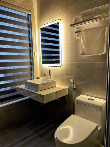 Bathroom 4, Daily Hotel, Hạ Long