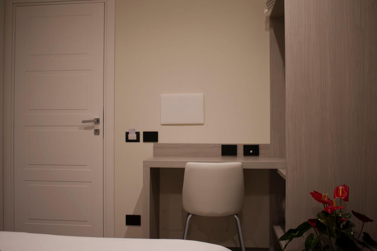 Bathroom 5, Augusto132, Napoli