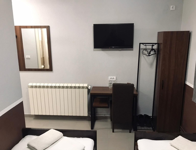 Bedroom 2, Hotel Djerdan, Kraljevo