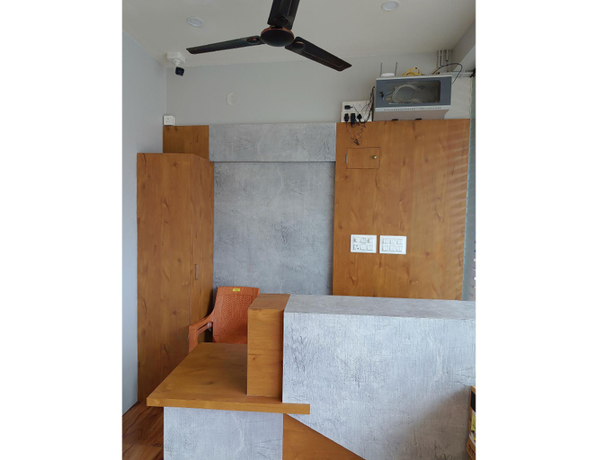 Others 4, Royal Inn Lodging, Dakshina Kannada