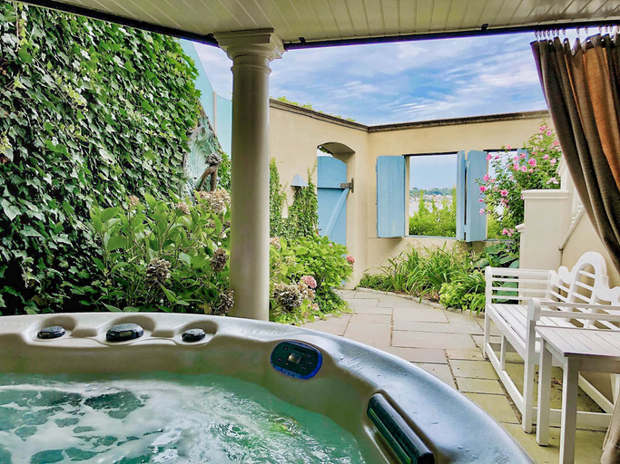 Sport & Beauty 2, The Chanler at Cliff Walk, Newport