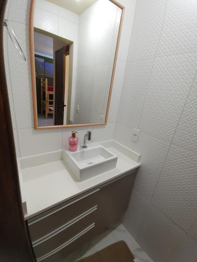 Bathroom 2, LagoMar Hostel, Florianopolis