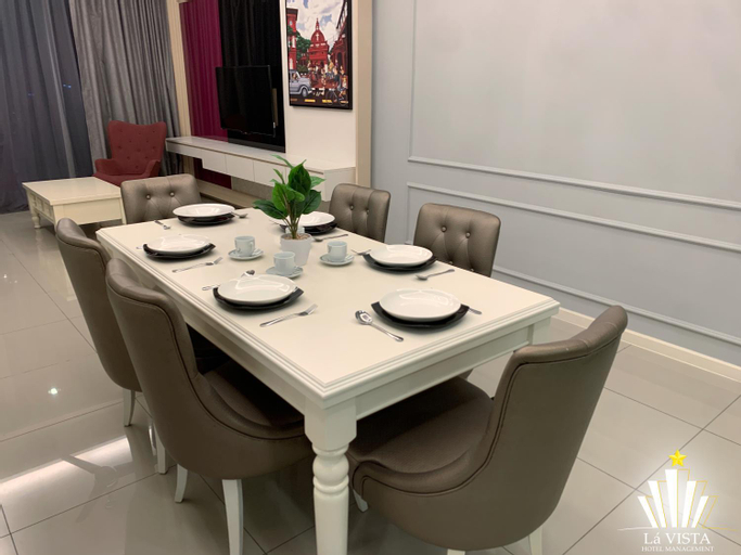 Dining Room 25