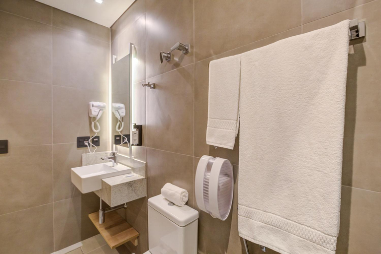 Bathroom 4, Fast Sleep Suites by Slaviero Hoteis - Aeroporto, Guarulhos