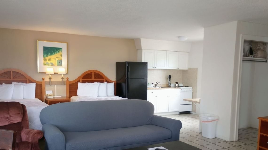Bedroom 3, Ocean Court Beachfront Hotel, Volusia