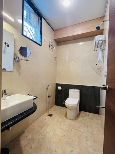 Bathroom 4, VOVO PREMIER HOTEL, Bangalore