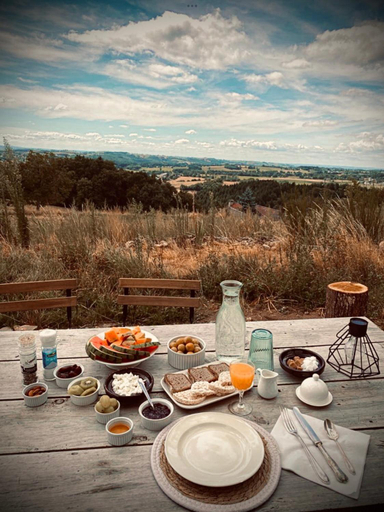 Food & Drinks 5, Chateau de Cours, Cantal