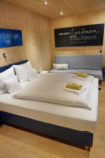 Bedroom 4, HOTEL SPATZENNEST VOGELSBERG, Vogelsbergkreis