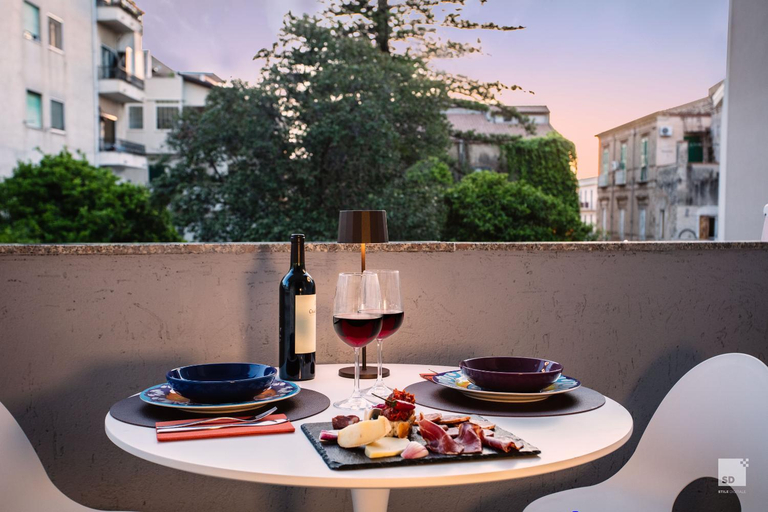 Food & Drinks 5, The Lady C High Apartments, Vibo Valentia