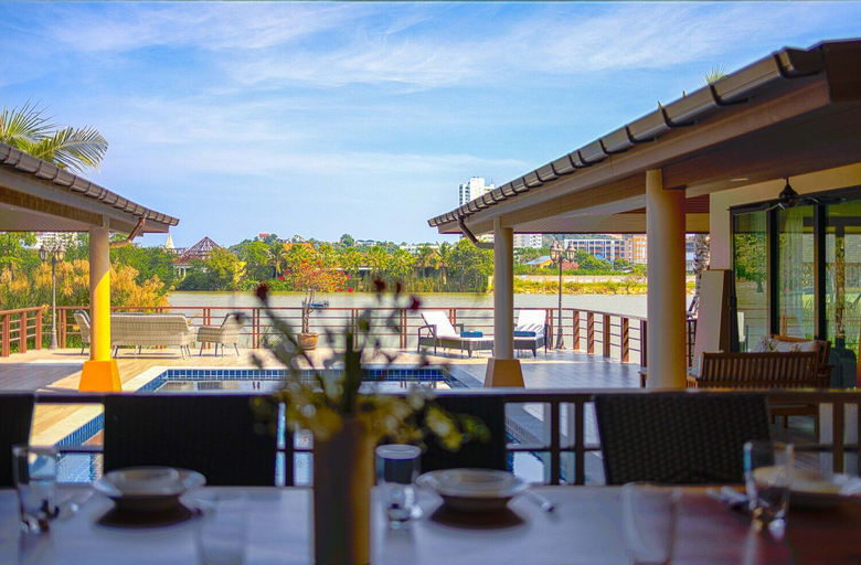 Food & Drinks 4, Luxury 5 Bedroom Villa nr to Beach - SRS, Hua Hin