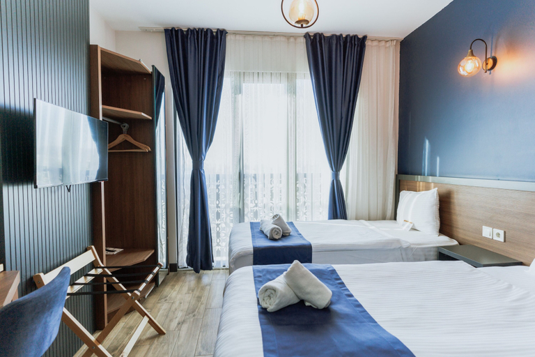 Bedroom 3, The Rest Port Hotel, Merkez