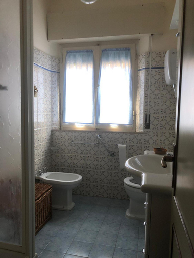 Others 3, Palazzo Azelio b&b, Perugia