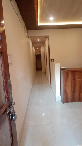 Others 4, Goroomgo GP Mall Road Nainital, Nainital