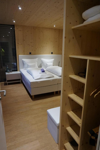 Bedroom 4, HOTEL SPATZENNEST VOGELSBERG, Vogelsbergkreis