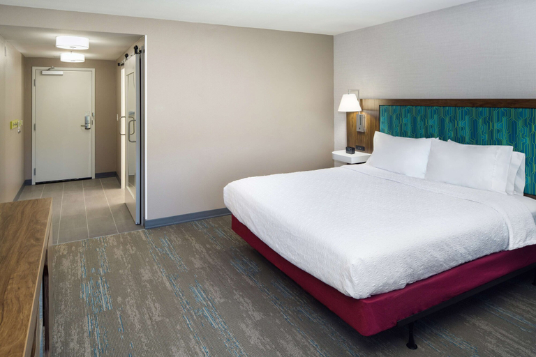 Bedroom 3, Hampton Inn Kissimmee North, Osceola