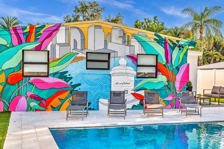 Others 4, Fun Adventure Luxy Retreat Home! Heated Pool!, Broward