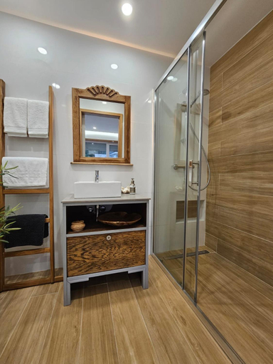 Bathroom 3, ON THE WAY - Mindelo Beach/Guest House, Vila do Conde