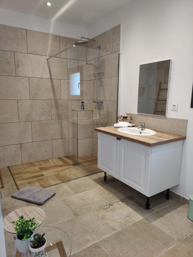 Bathroom 2, Residence Licciola, Corse-du-Sud