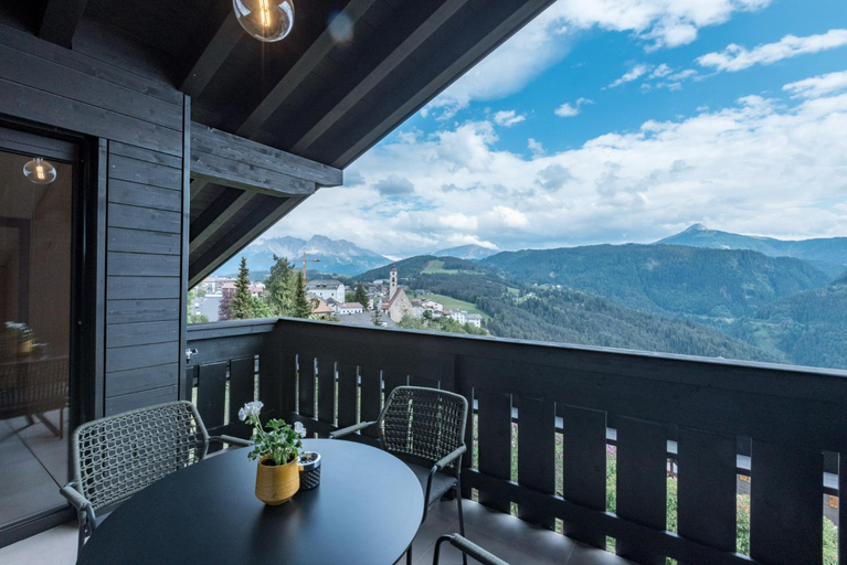 Others 5, Lisis Loggia, Bolzano