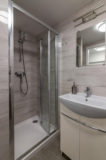 Others 5, Studia przy lotnisku od WroclawApartament-pl, Środa Śląska