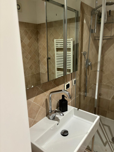 Others 5, Boutique rooms trastevere, Roma