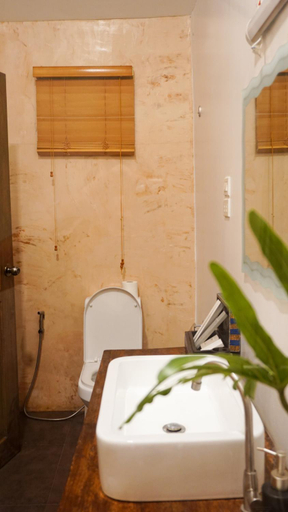Bathroom 4, La Colonial Resort, El Nido