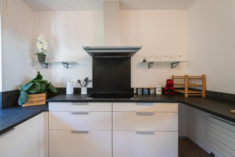 Others 2, V APARTMENTS, Bellinzona