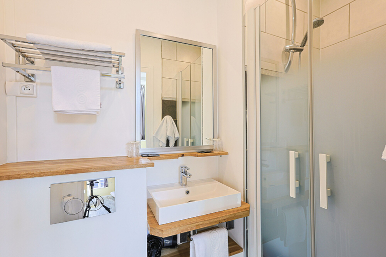 Bathroom 3, Hôtel François d'Ô, Calvados