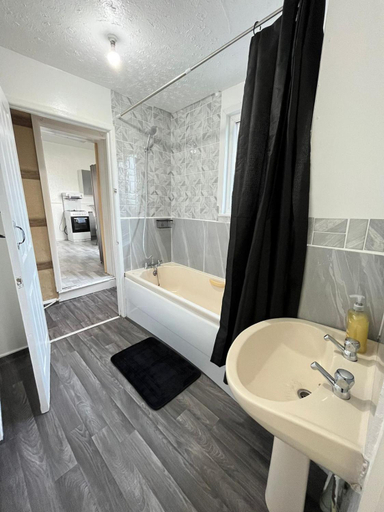 Bathroom 3, Lovely Guest House, Kent