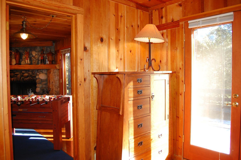 Others 1, 10N Black Oak Lodge, Mariposa