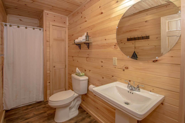 Bathroom 4, Presidential Mountain Resort, Grafton