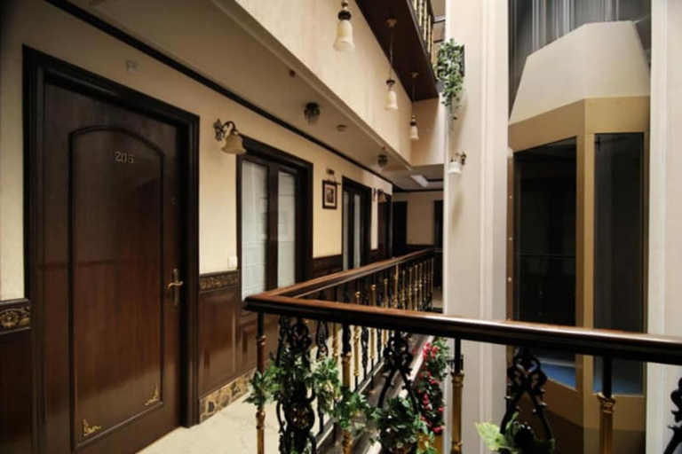 Exterior & Views 2, Greenleaf Apartment And Suites, Chittaranjan Park, Delhi