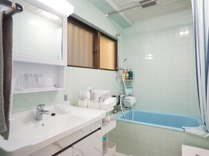 Bathroom 3, Guest house II Rokumarukan, Naha