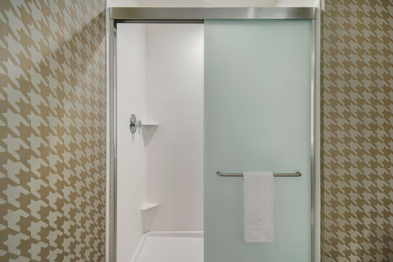 Bathroom 9