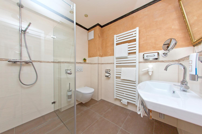 Bathroom 3, Hotel Reiterhof, Kulmbach