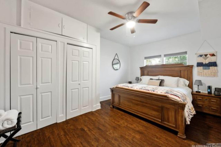 Bedroom 2, Experience Serenity in a 4br/3ba Downtown Home, Bexar