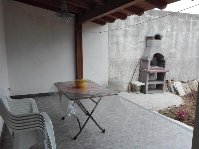 Others 3, Le Case di Zia Palma, Trapani