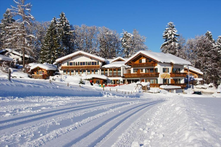 Exterior & Views 1, Landhotel Alphorn, Oberallgäu