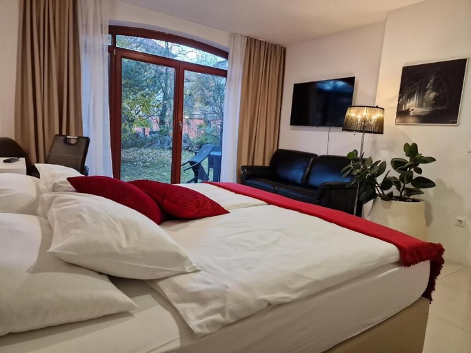 Bedroom 2, Aparthotel Gaja, Bled