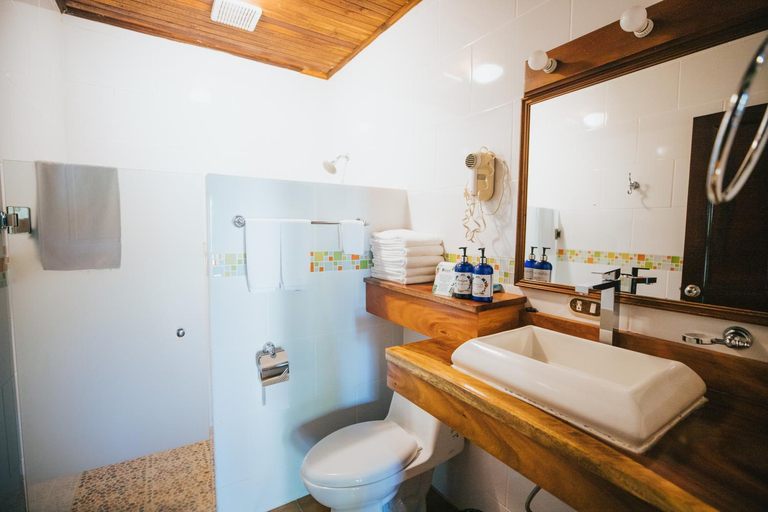 Bathroom 4, Tilajari Hotel Resort, San Carlos