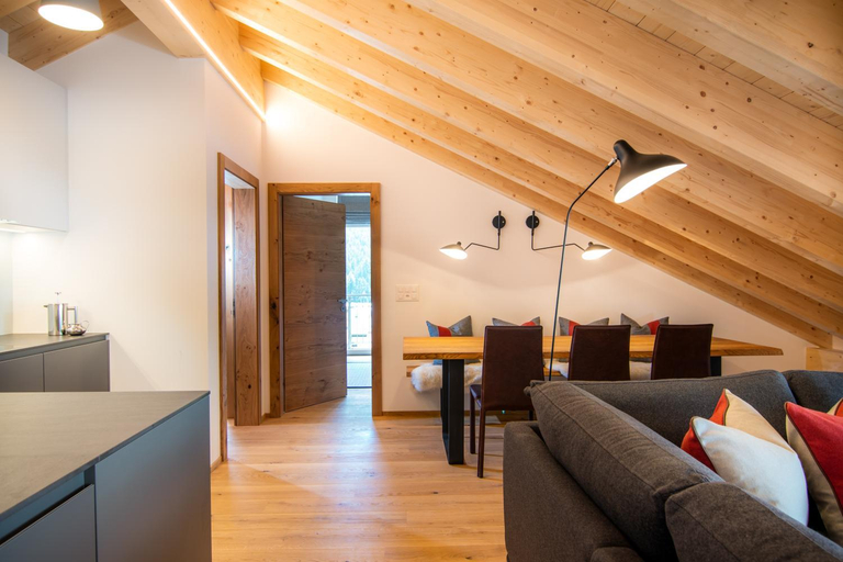 Others 4, Britannia Penthouse, Visp