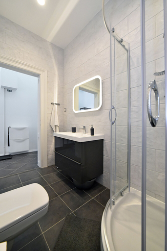 Bathroom 2, Agape Apartments, Zagreb